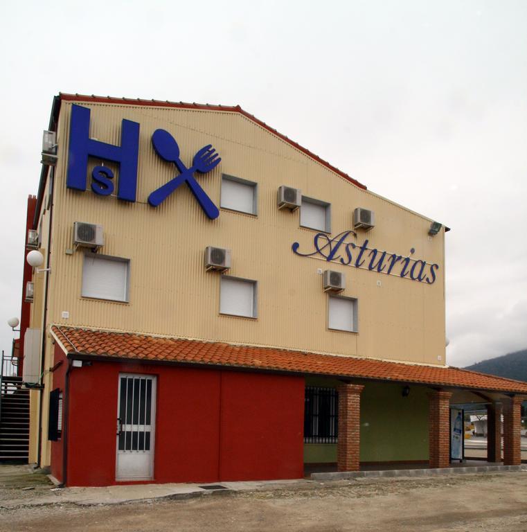 Hostal Asturias Jarilla Exterior photo